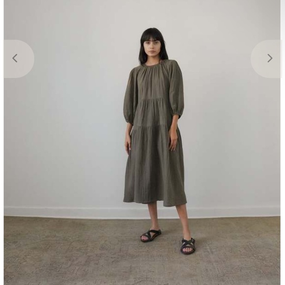 Zii Ropa Dresses & Skirts - Women's Olive Midi Tiered Dress with Balloon Sleeves